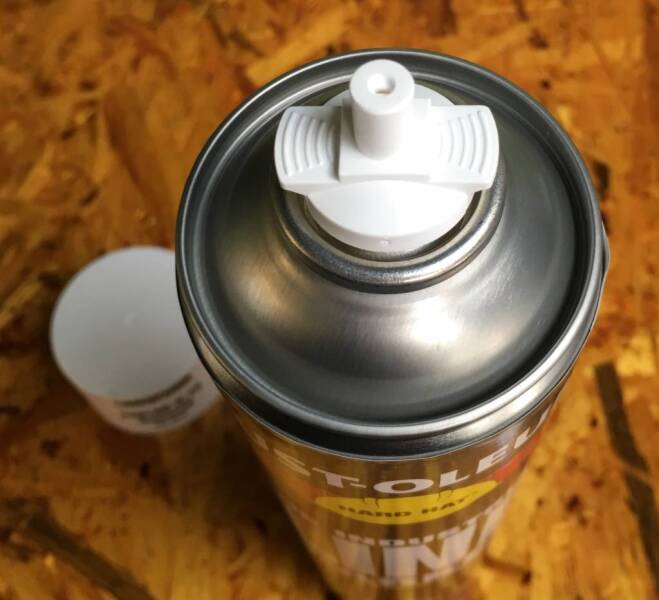 Rust-Oleum Hard Hat Lijnenverf Spuitbus - Ral 9017 - 0,75L - Detailed view of the product