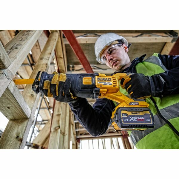 DeWALT DCS389NT-XJ 54V Li-ion XR FlexVolt Accu Reciprozaag Body In TSTAK - Detailed view of the product