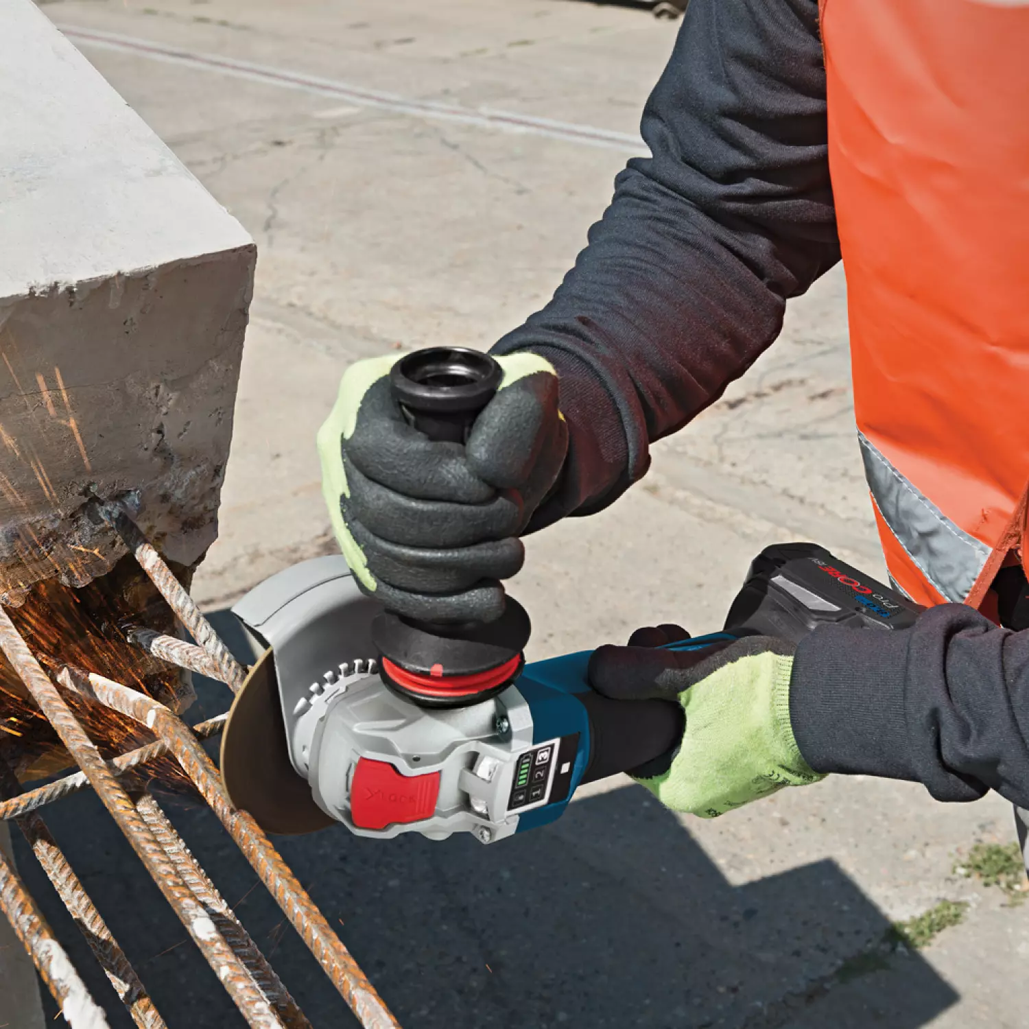 Bosch GWX 18V-10 SC 18V Li-Ion Accu X-LOCK Haakse Slijper Body - 125mm - Koolborstelloos thumbnail 4