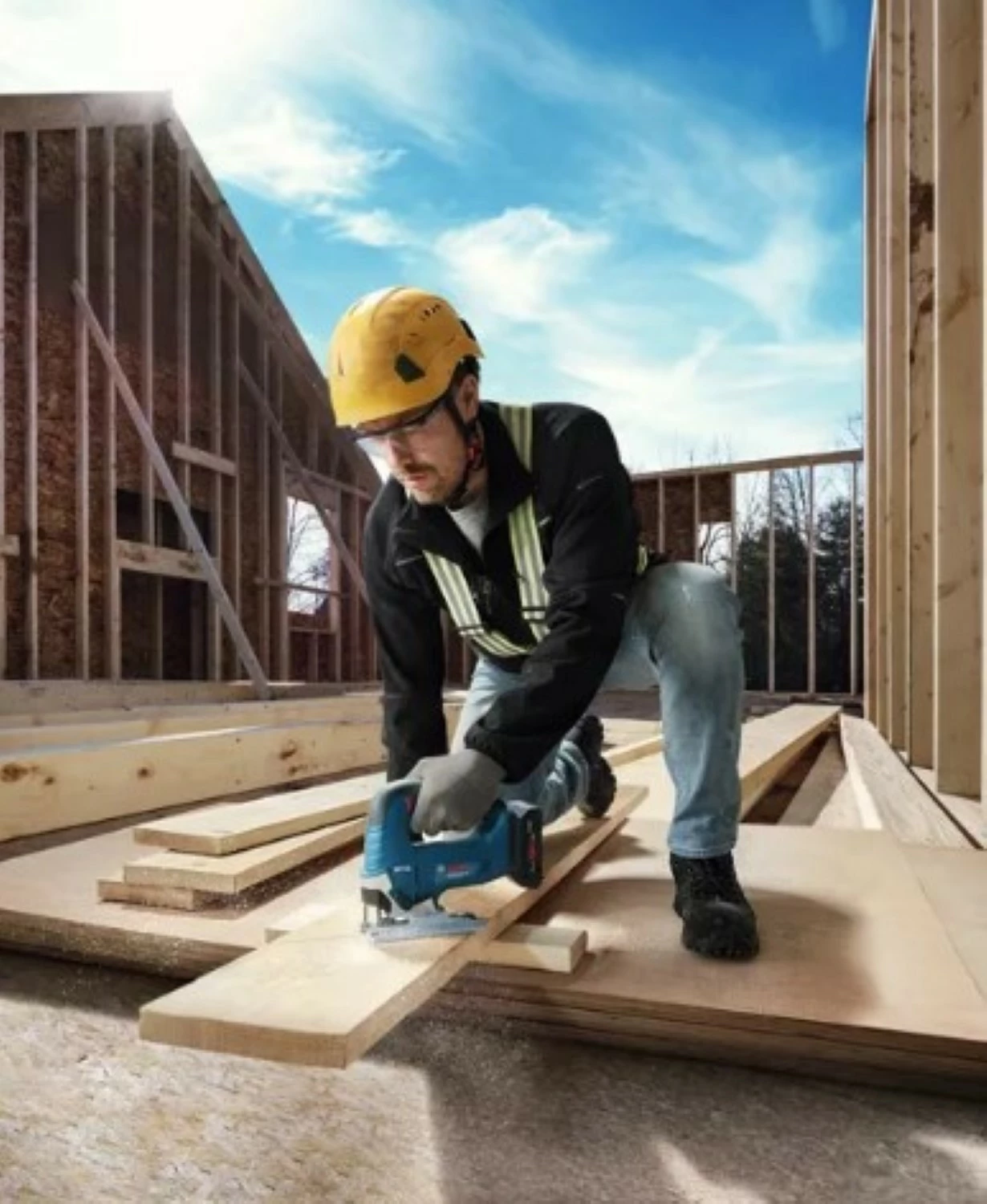 Bosch Professional 18V systeem accu-decoupeerzaag GST 18V-125 B (met beugelhandgreep, hellingszagen tot een hoek van 45°, 1 x decoupeerzaagblad, afzuigset)