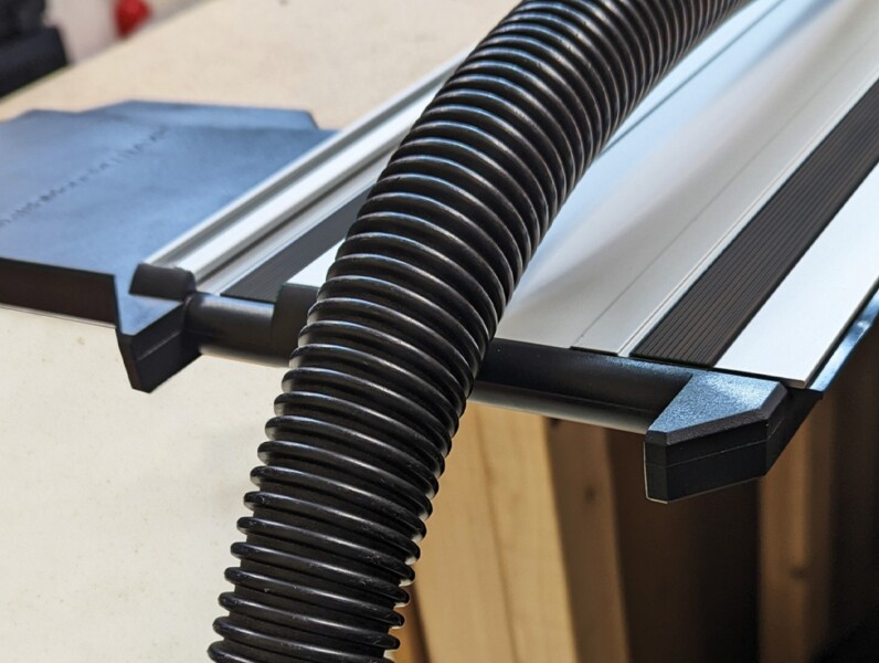 StealthMounts TSS-L-MW-1 Baanzaagvierkant Voor Milwaukee Geleiderails - 90 Graden - Detailed view of the product