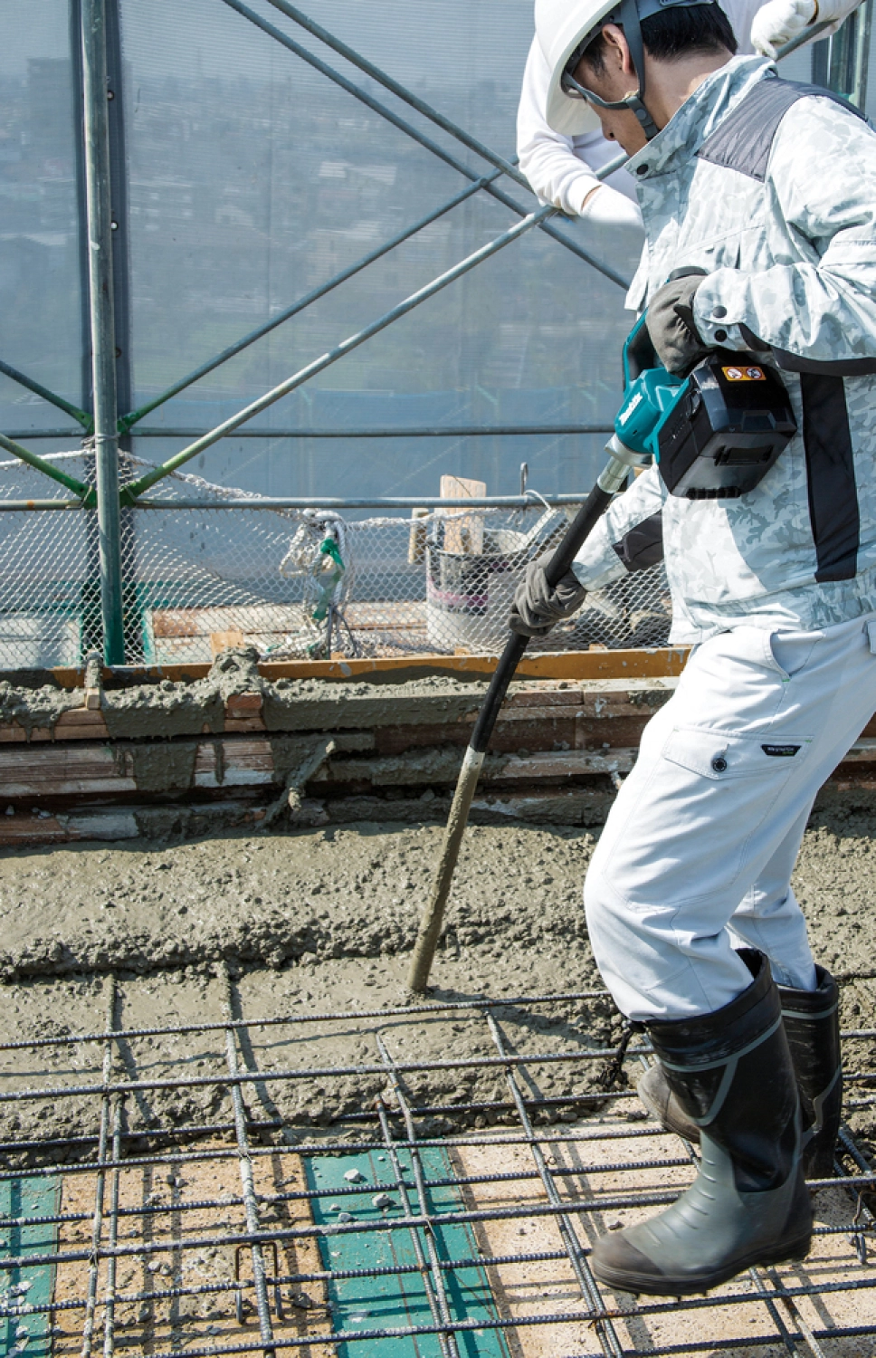 Makita VR004GZ XGT 40V Max Li-ion Accu Betontrilnaald Body - 1200 Mm