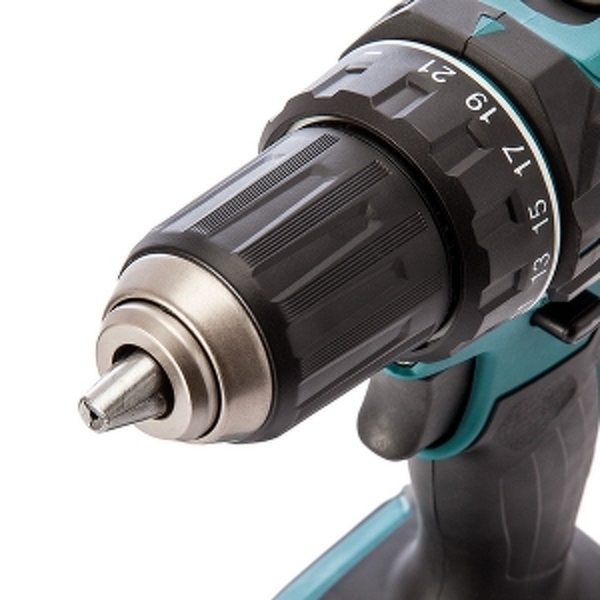 Makita DDF482RFJ 18V Li-Ion Accu Boor-/schroefmachine Set (2x 3.0Ah Accu) In Mbox - Detailed view of the product