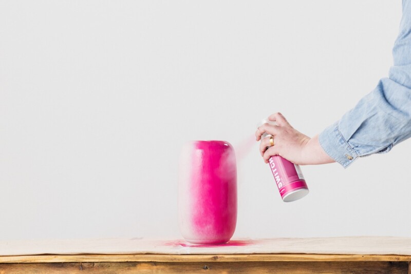 Rust-Oleum Switch Spuitlak - Zijdeglans Roze Fresia - 400ml - Detailed view of the product