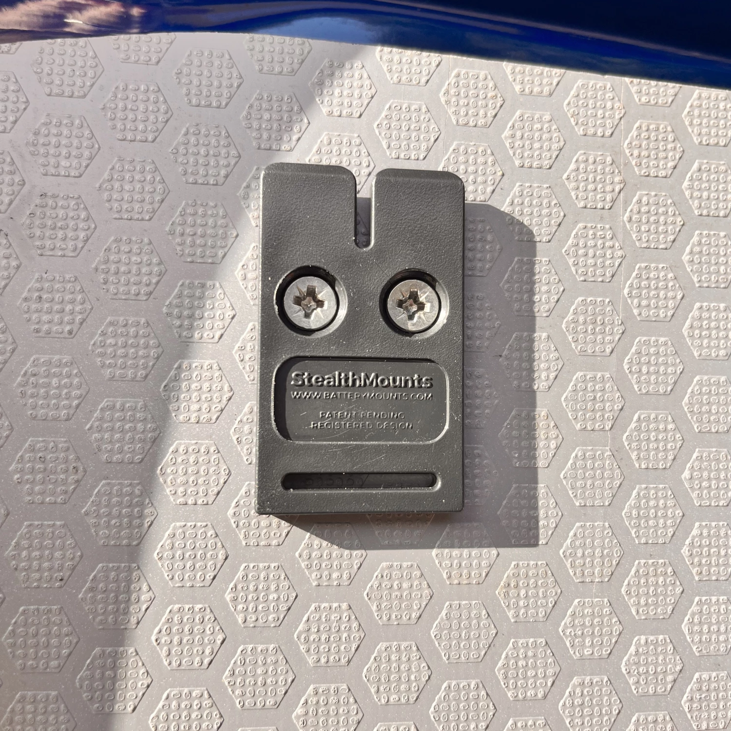 StealthMounts OM-BIN-BLK-8 Bin Buddy Mount - Voor Milwaukee PACKOUT / Ridgid / AEG / Keter - Zwart - 8 Stuks thumbnail 4