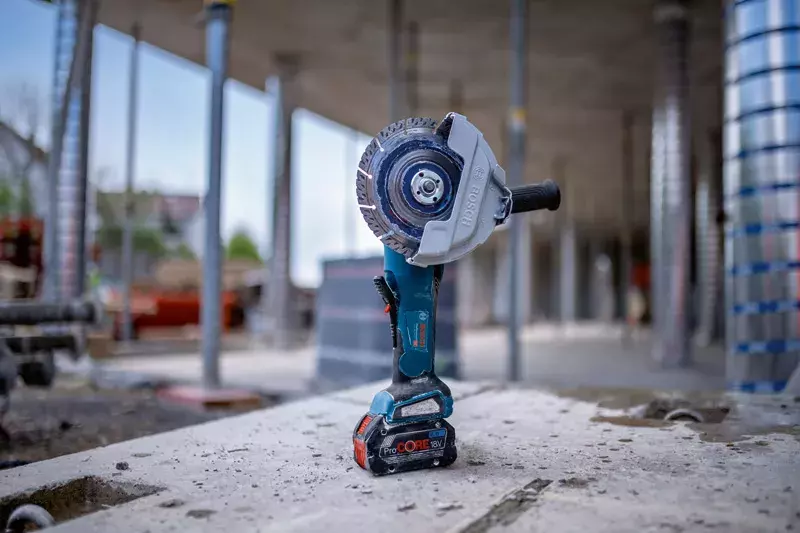 Bosch GWS 18V-180 P 18V Accu Haakse Slijper Body - 180 Mm - Detailed view of the product