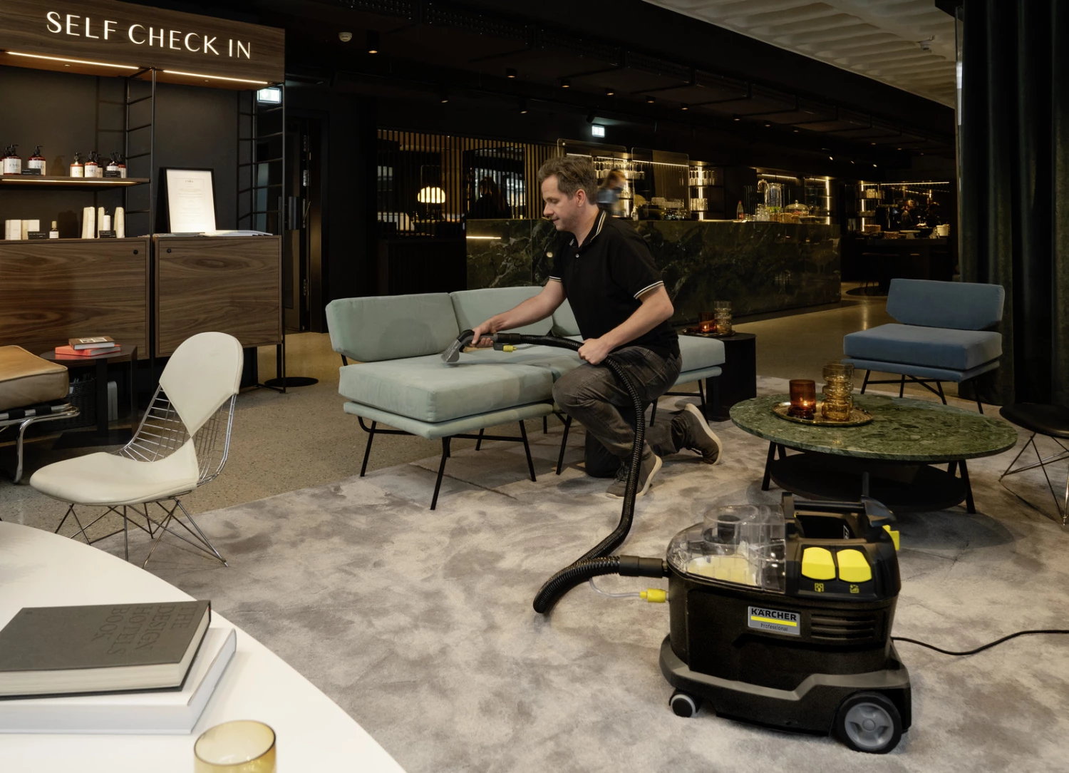 Karcher Puzzi 8/1 Anniversary Edition Tapijtreiniger Incl. 16 Tabletten thumbnail 2