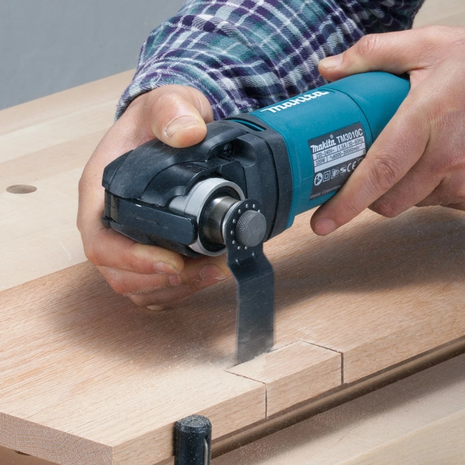 Makita TM3010CX2J Multitool + 42 Delige Accessoireset In Mbox - 320W thumbnail 4