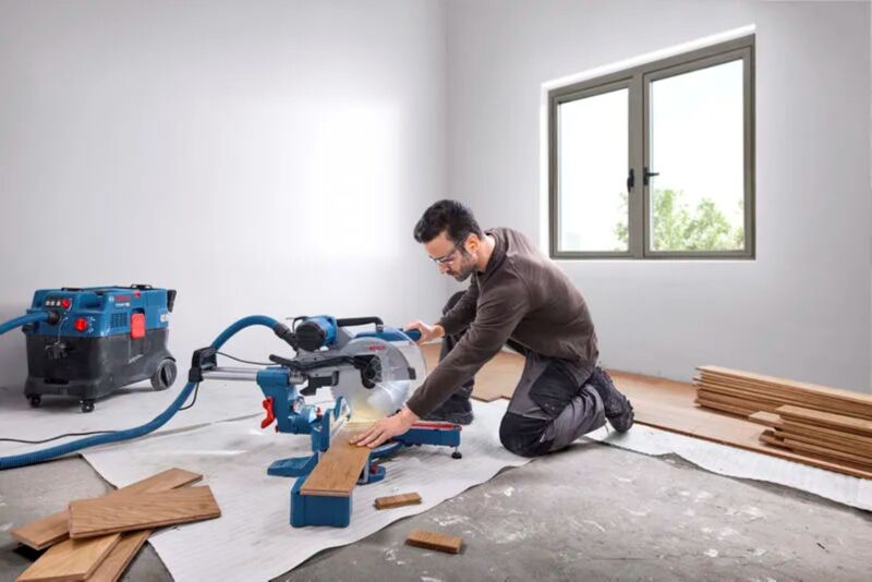 Bosch GCM 340-305 D Kap En Verstekzaag - 305 X 30mm - Detailed view of the product