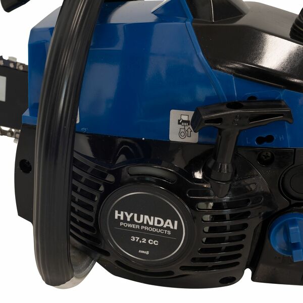 Hyundai 57258 Benzine Kettingzaag 38cc - 35cm - Detailed view of the product