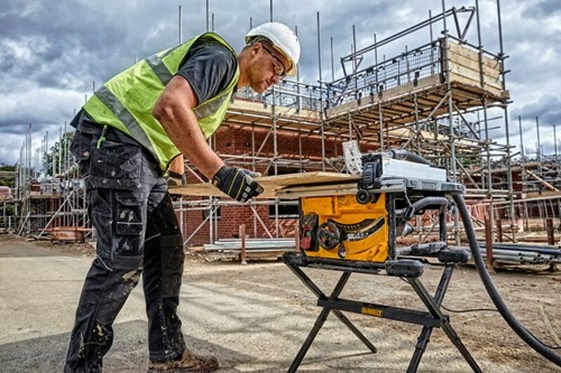 DeWALT DWE7485 Zaagtafel - 1850W - 210mm - Detailed view of the product