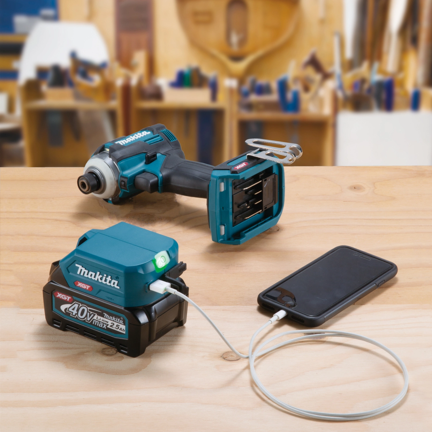 Makita ADP001G 40V Max XGT USB-Adapter thumbnail 4