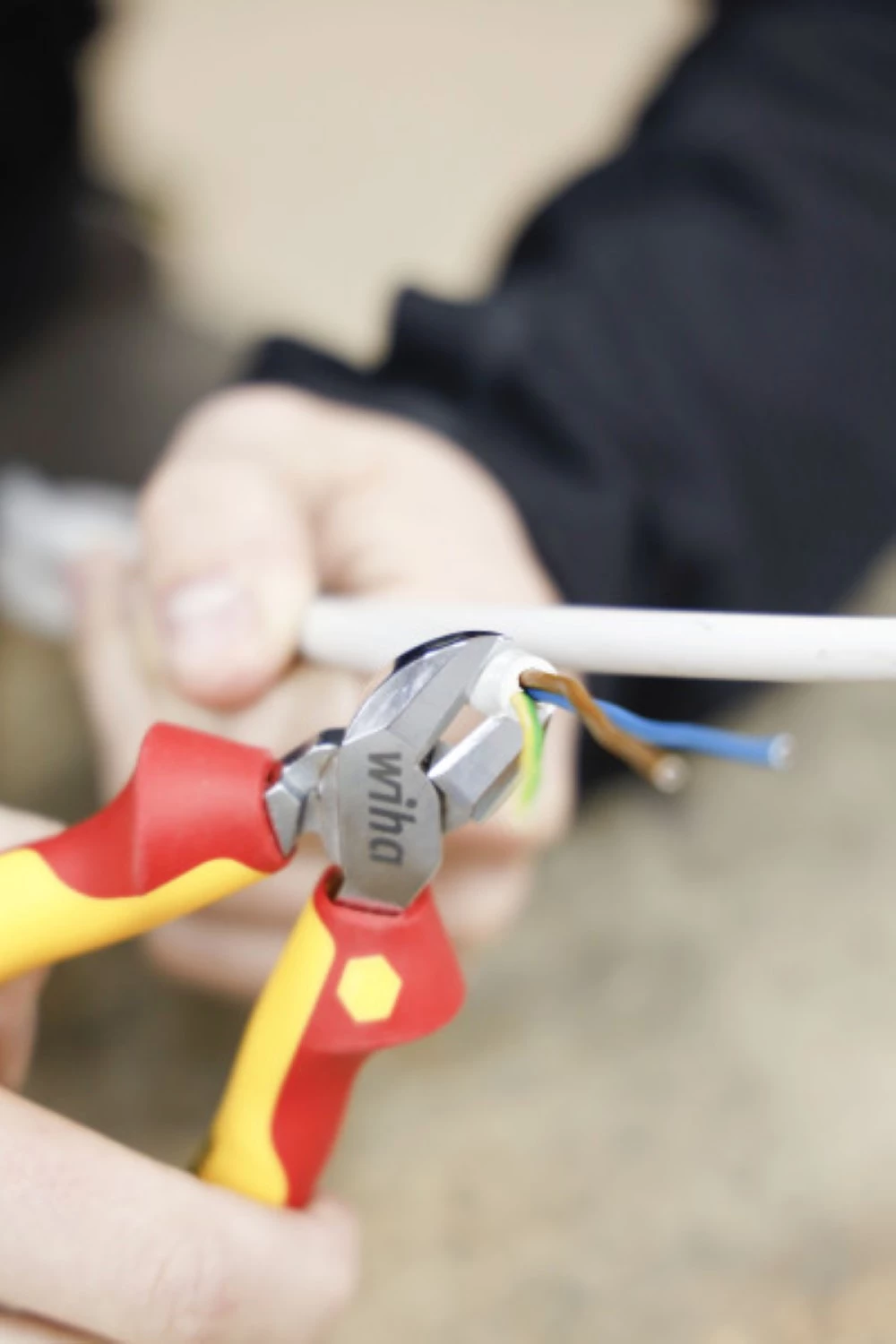 Wiha Z12118006 Professional Electric Zijkniptang Met DynamicJoint - 180mm thumbnail 3