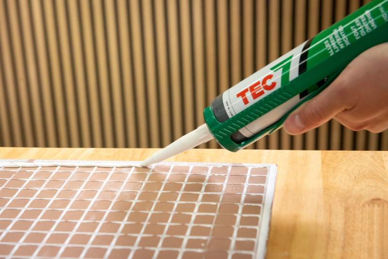 TEC7 Montagekit - Wit - Koker - 310ml (12st) - Detailed view of the product