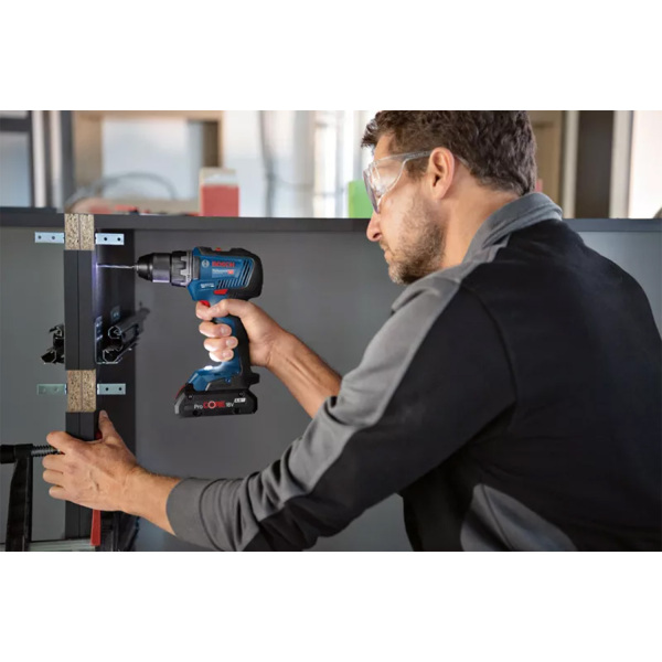 Bosch GSR18V-55 18V Li-ion Accu Schroefboormachine Set (3x 4Ah) In L-Case - 55Nm - Detailed view of the product