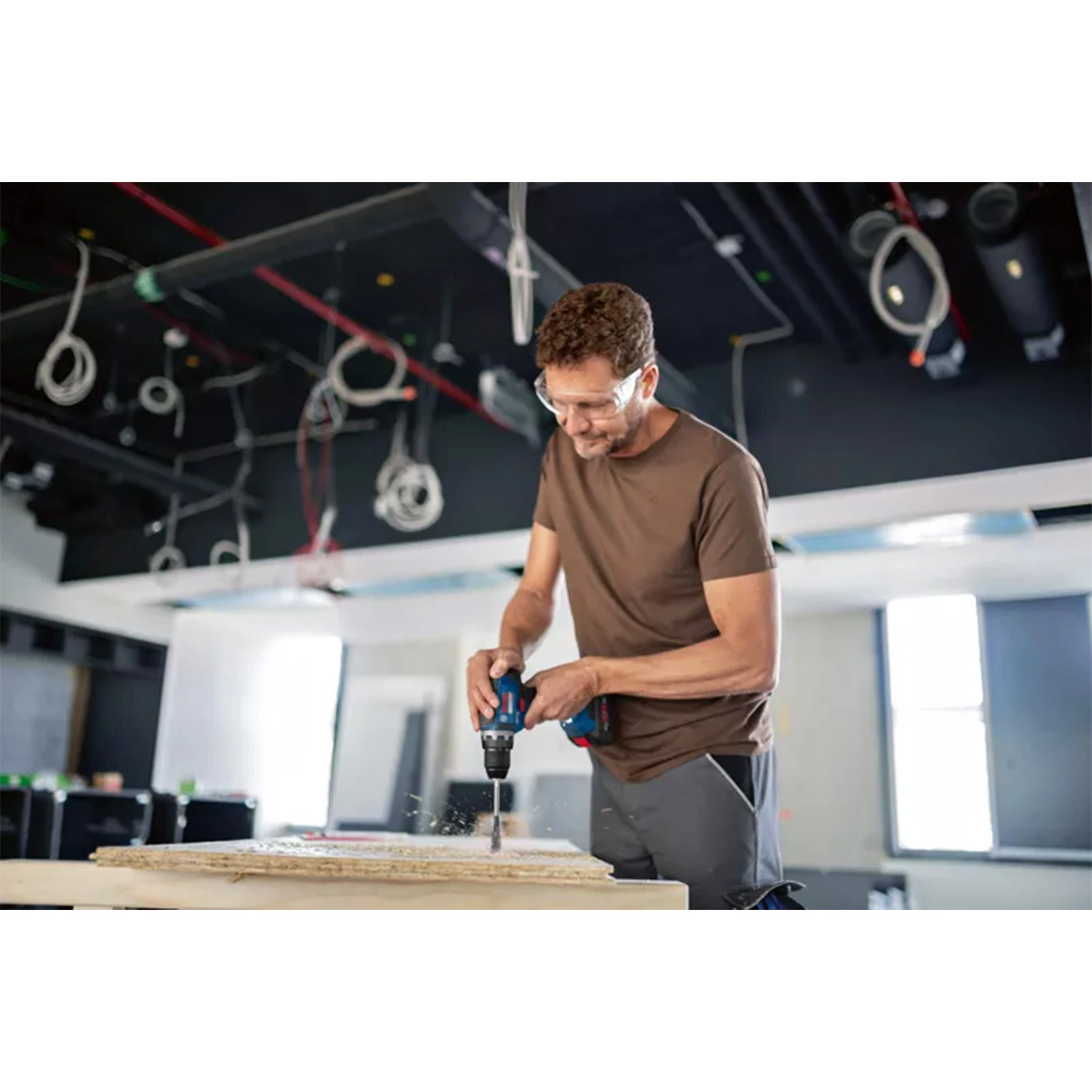 Bosch GSR18V-55 18V Li-ion Accu Schroefboormachine Set (3x 4Ah) In L-Case - 55Nm thumbnail 4