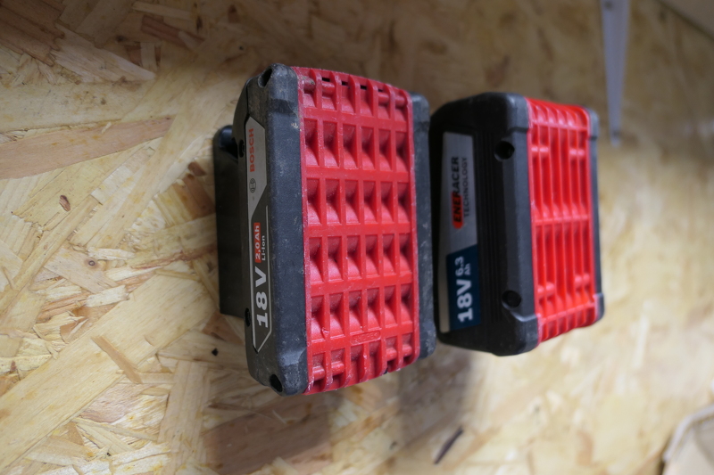 StealthMounts BM-BO18-BLU-6 Accuhouder Voor Bosch 18V Pro - Blauw - 6-pack - Detailed view of the product