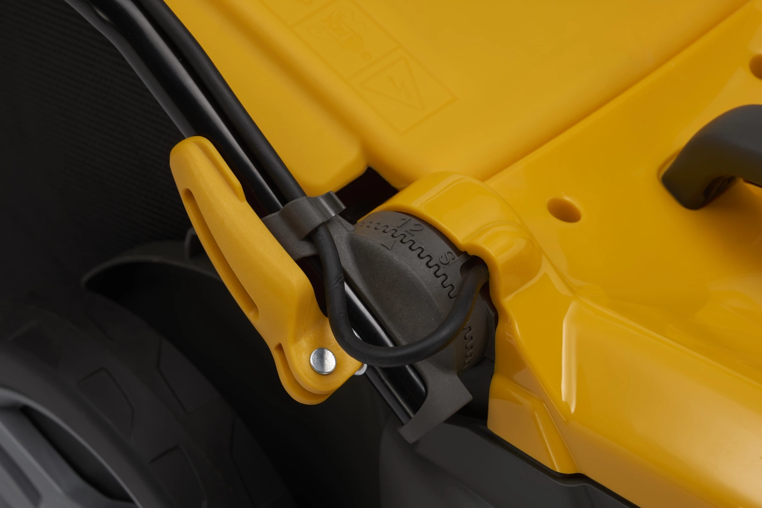 Stiga COMBI 340c Elektrische Grasmaaier - 1600W - 40L - 38cm thumbnail 4