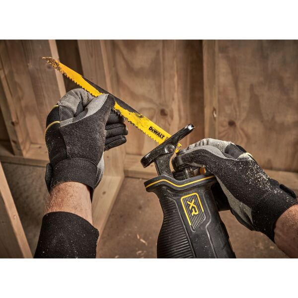DeWALT DCS382N-XJ 18V Li-ion XR Accu Reciprozaag Body - Koolborstelloos - Detailed view of the product