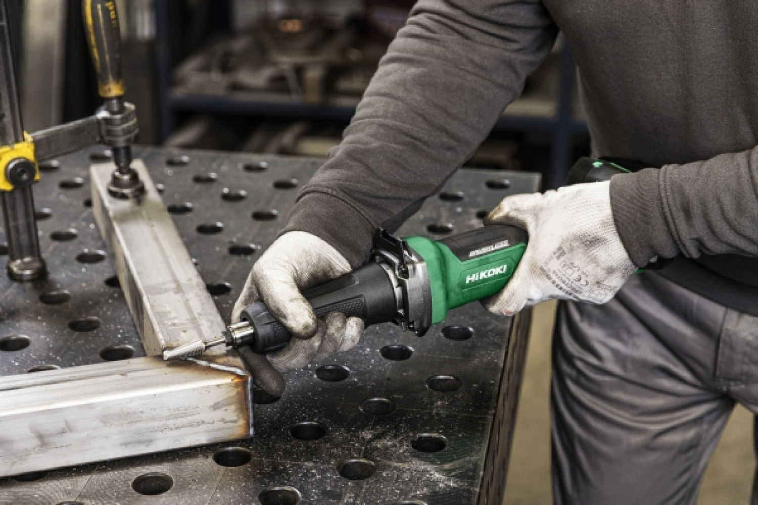 HiKOKI GP18DBW5Z 18V Li-Ion Accu Slijpmachine Body In Koffer - 50mm thumbnail 4