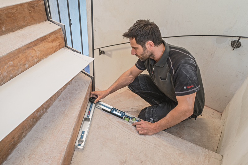 Bosch GAM 220 MF Digitale Hoekmeter - 220° - Detailed view of the product