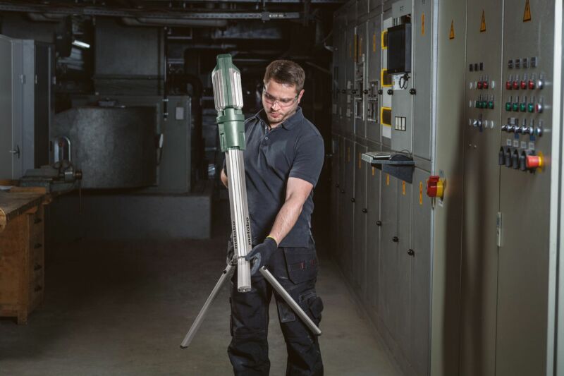 Metabo BSA 18 LED 5000 DUO-S 18V LiHD Accu LED Bouwlamp Body - 5000Lm - Detailed view of the product