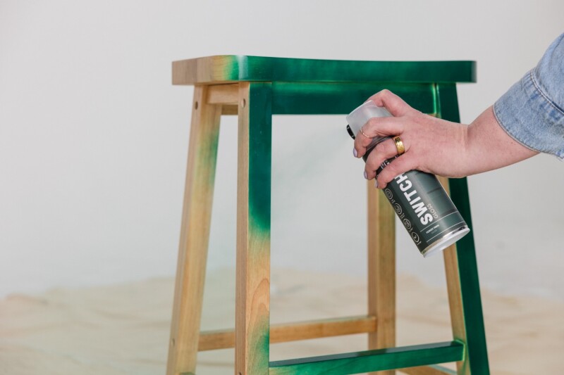 Rust-Oleum Switch Spuitlak - Hoogglans Bosvaren - 400ml - Detailed view of the product