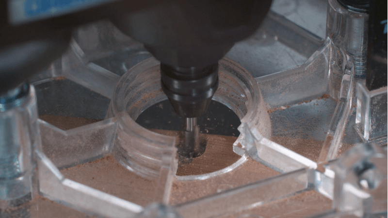DREMEL 660JA 7-Delige Multifunctionele Frezenset In Houten Koffer - Detailed view of the product