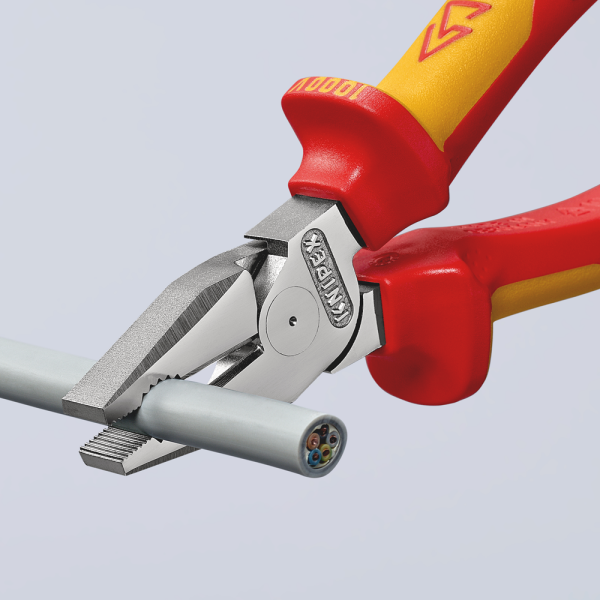 Knipex 206180 VDE Kracht Combinatietang - 180mm - Detailed view of the product