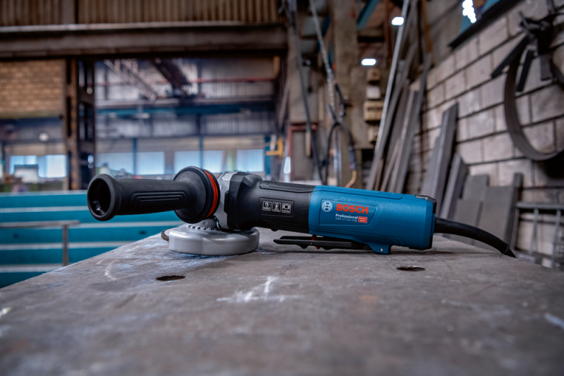 Bosch GWS 17-125 PSB Haakse Slijper - 1700W - 125mm -variabel - Soft Start - Detailed view of the product