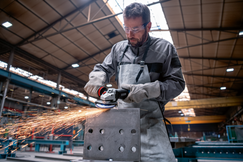 Bosch GWS 17-125 PSB Haakse Slijper - 1700W - 125mm -variabel - Soft Start - Detailed view of the product