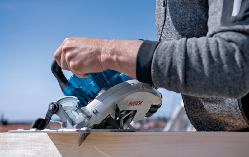 Bosch GKS 18V-70 L 18V Li-ion Accu BiTurbo Cirkelzaag Set (2x 5.5Ah)- 190mm - Koolborstelloos - 06016B9002 - Detailed view of the product