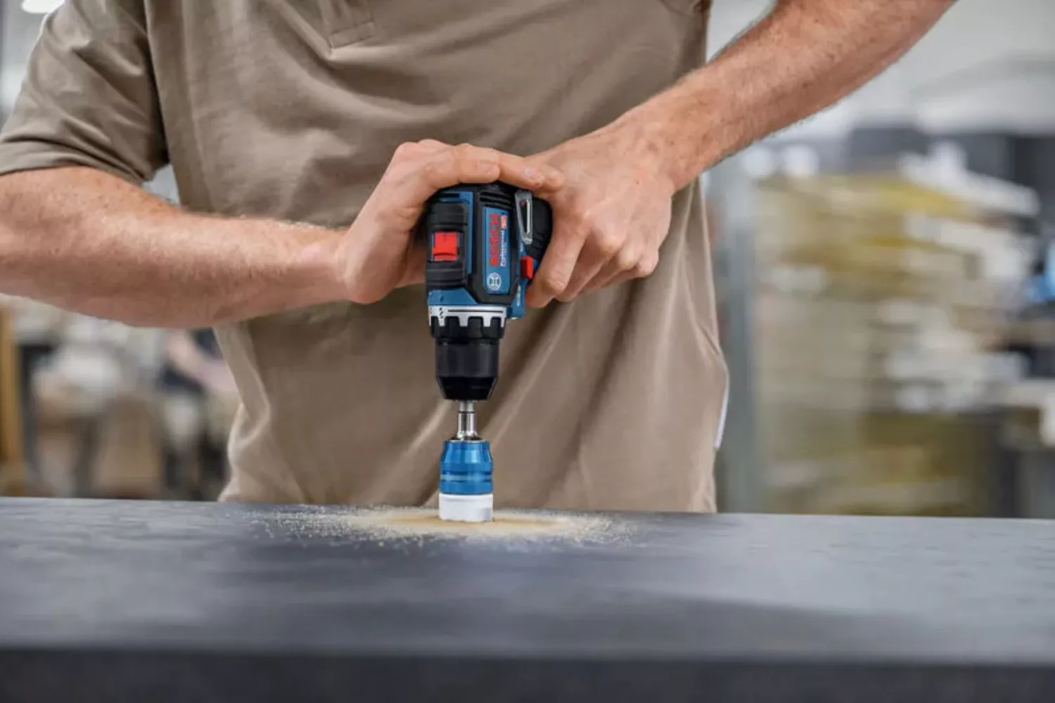 Bosch GSR 12V-32 12V Accu Schroefboormachine Set (2x 2,0 Ah) In Tas thumbnail 4