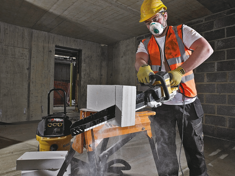 DeWALT DWE399 Alligatorzaag - 1700W - 430mm - Detailed view of the product