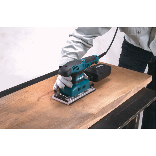 Makita BO3711 Vlakschuurmachine - 190W - 93 X 185mm - Detailed view of the product