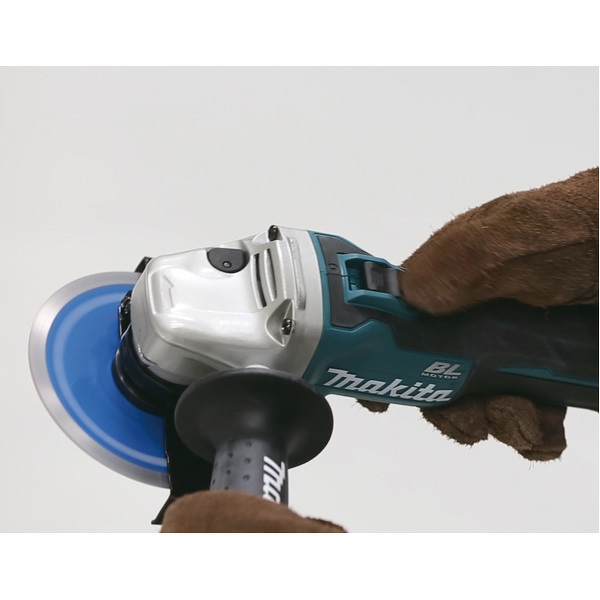 Makita DGA506Z 18V Li-Ion Accu Haakse Slijper Body - 125mm - Koolborstelloos - Softstart - Detailed view of the product