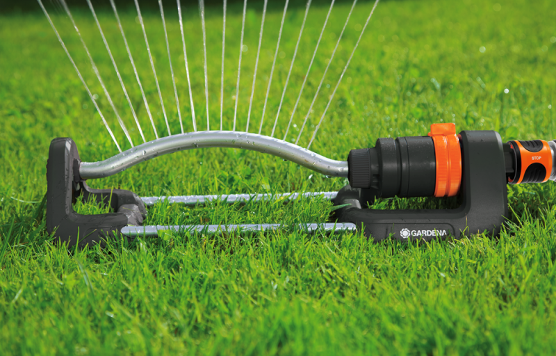 Gardena Aqua S Zwenksproeier - 90 - 200m² - Detailed view of the product