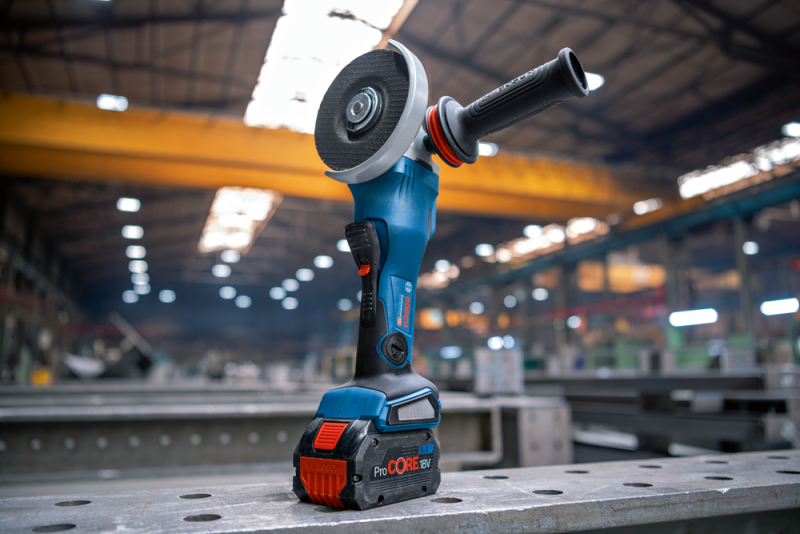 Bosch GWS 18V-15 PSC 18V Li-ion Accu Haakse Slijper Body + CoMo - 125 Mm - Detailed view of the product