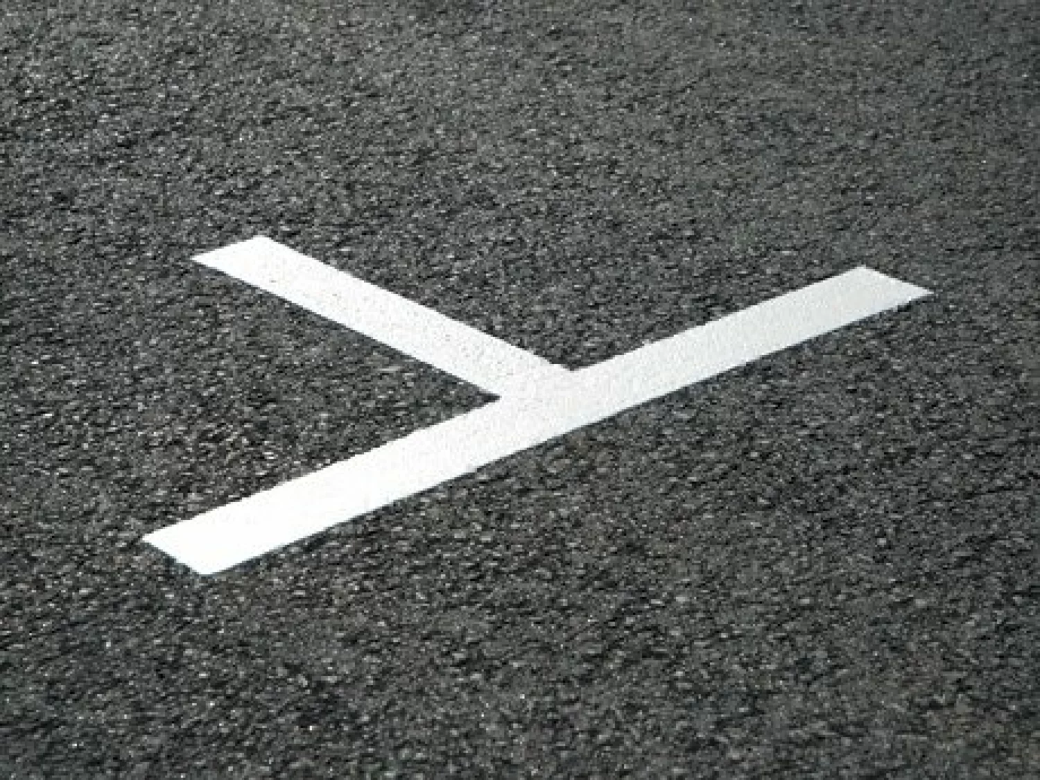 Rust-Oleum Hard Hat Lijnenverf Spuitbus - RAL 5017 Verkeersblauw - 0,75L thumbnail 3