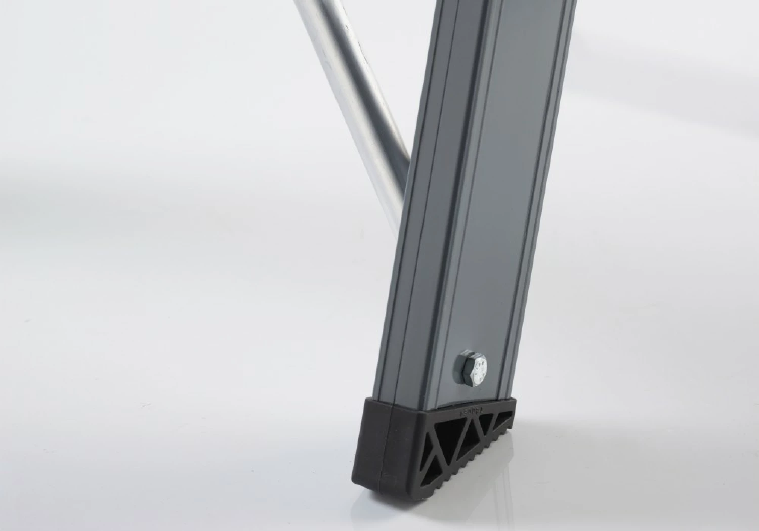 Altrex Falco FEO 3 Trap - Enkel - Aluminium Met Coating - 3 Treden - Max. Werkhoogte 2,7m thumbnail 4