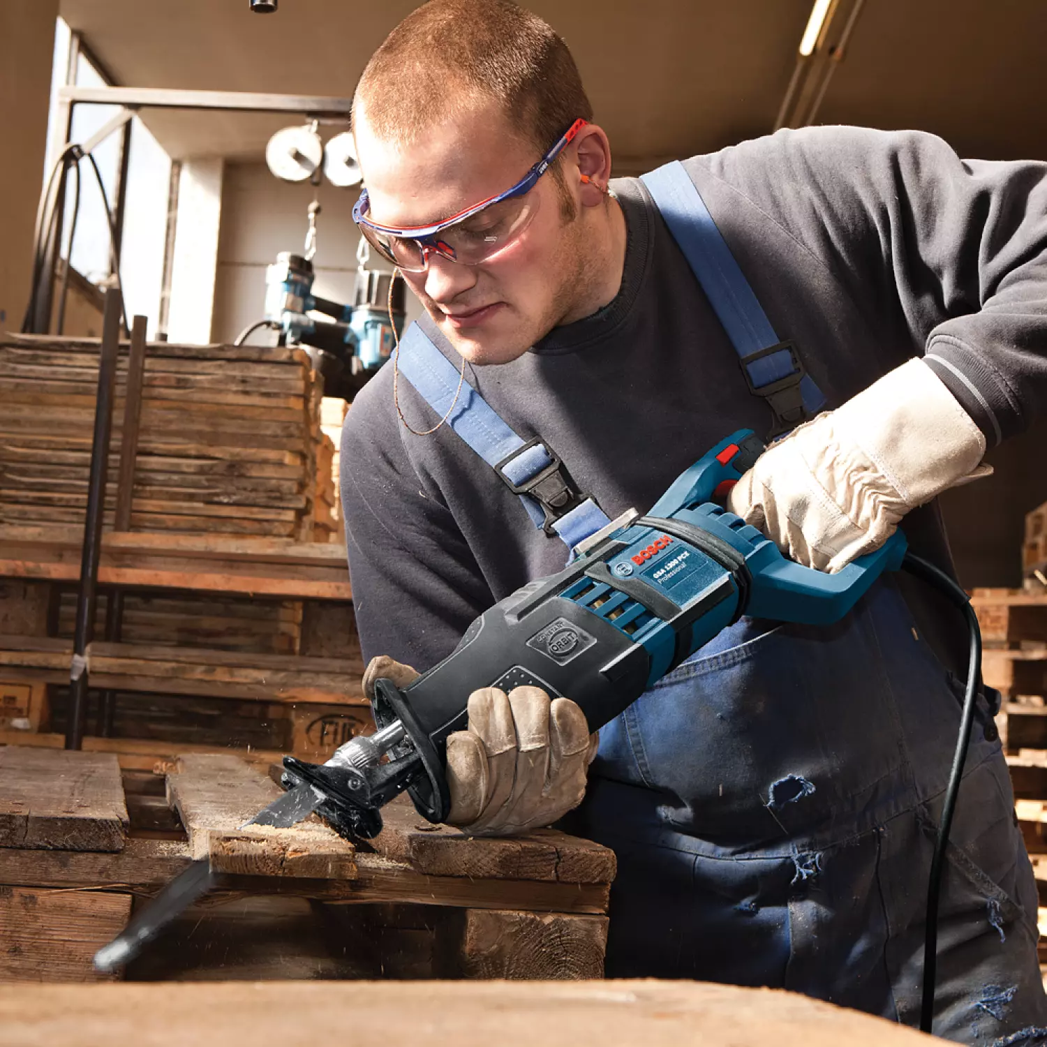 Bosch Professional GSA 1300 PCE Reciprozaag - 1300 Watt - Met 2 zaagbladen en opbergkoffer