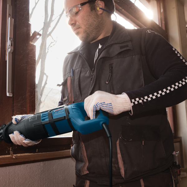 Bosch GSA 1300 PCE Reciprozaag In Koffer Incl. 2 Zaagbladen - 1300W - Snelwissel - Detailed view of the product