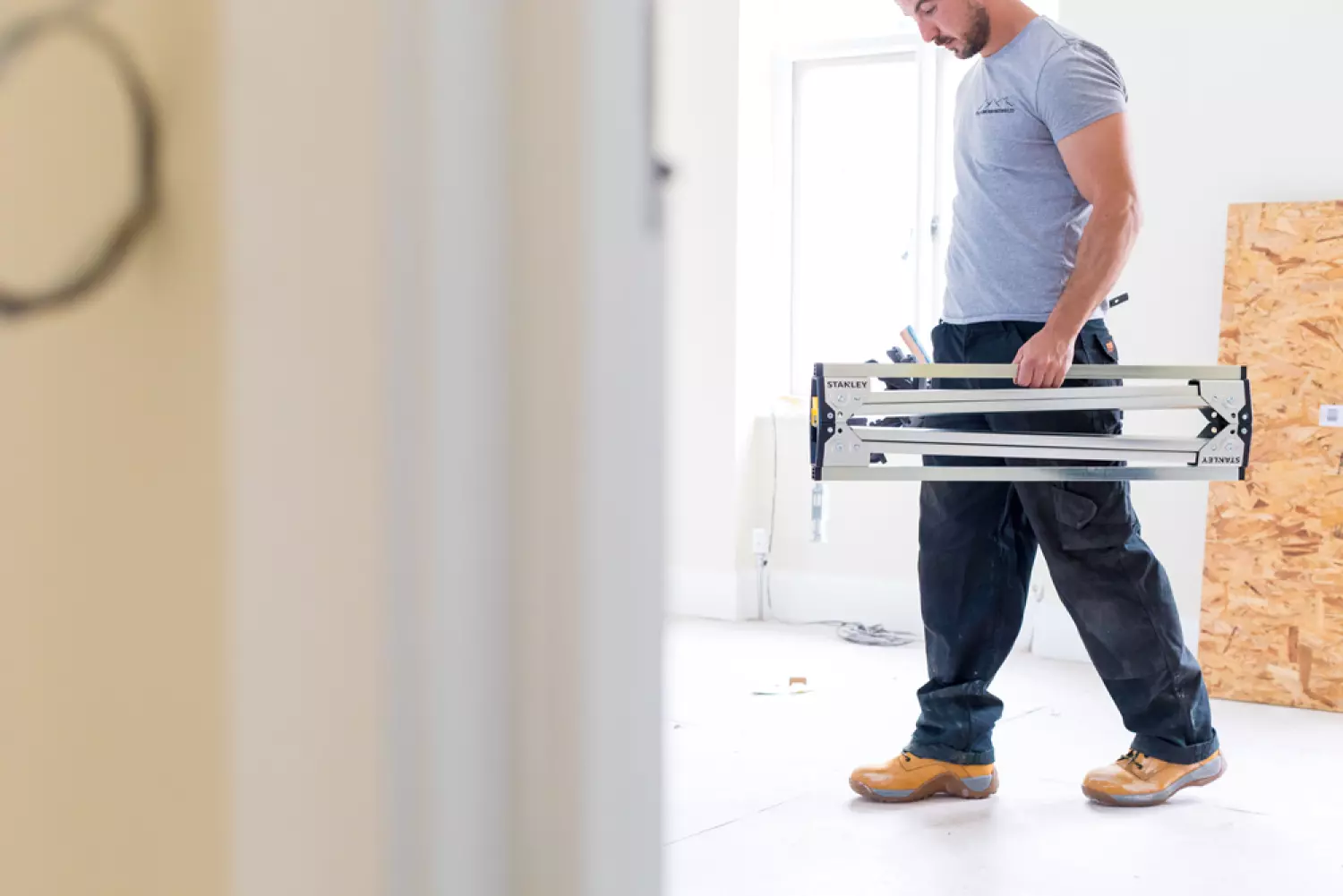 Stanley STST81337-1 Metalen Schragen Set - Draagcapaciteit 340 Kg (2 Stuks) thumbnail 3